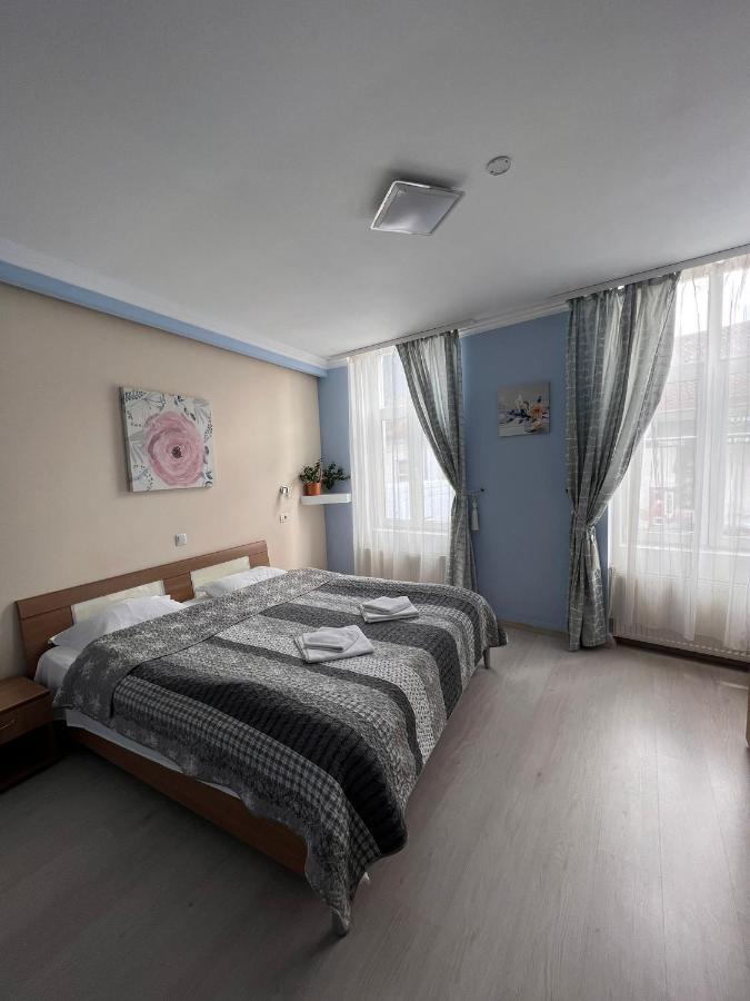 Pension Old City Брашов Екстериор снимка